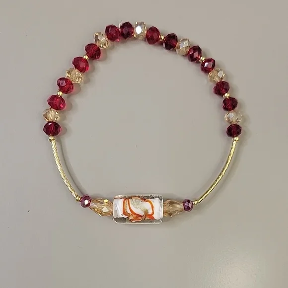 Red and Gold Beaded Bracelet - Picture 1 of 2
